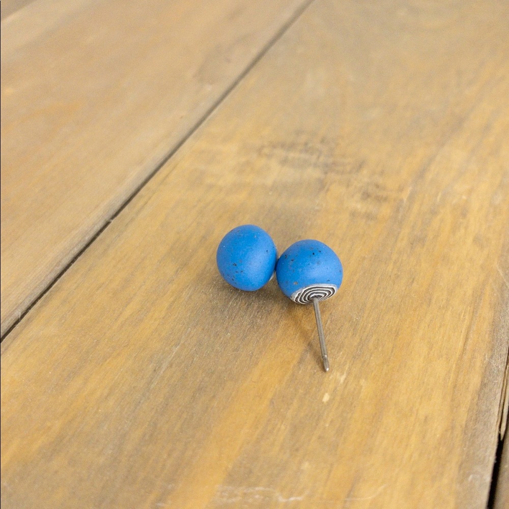 NEW Titanium Posts | Bright Blue Pop Color Studs - Picture 2 of 8